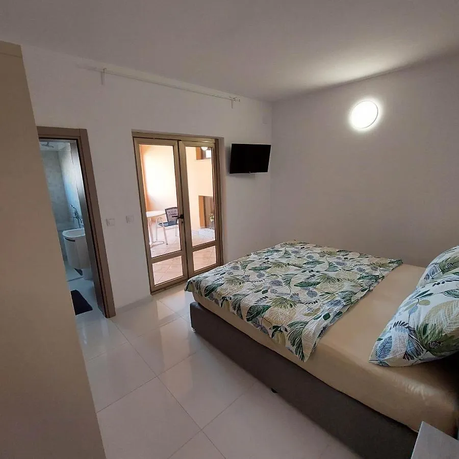 Apartment 5 Rooms Apartman Barbat na Rabu